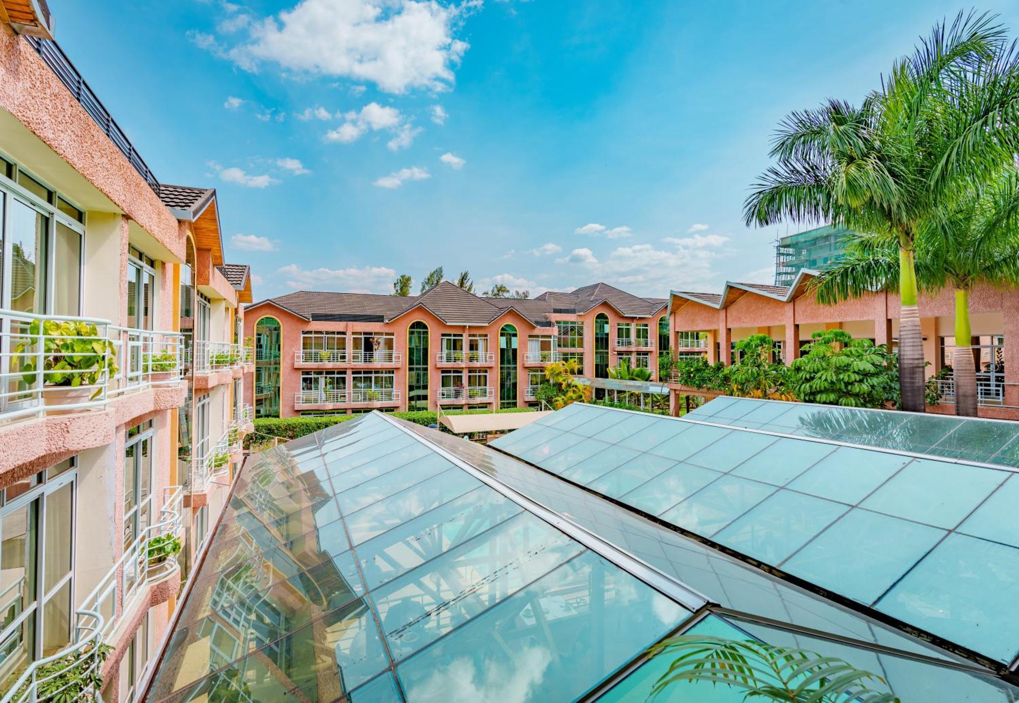 Lemigo Hotel Кігалі Екстер'єр фото
