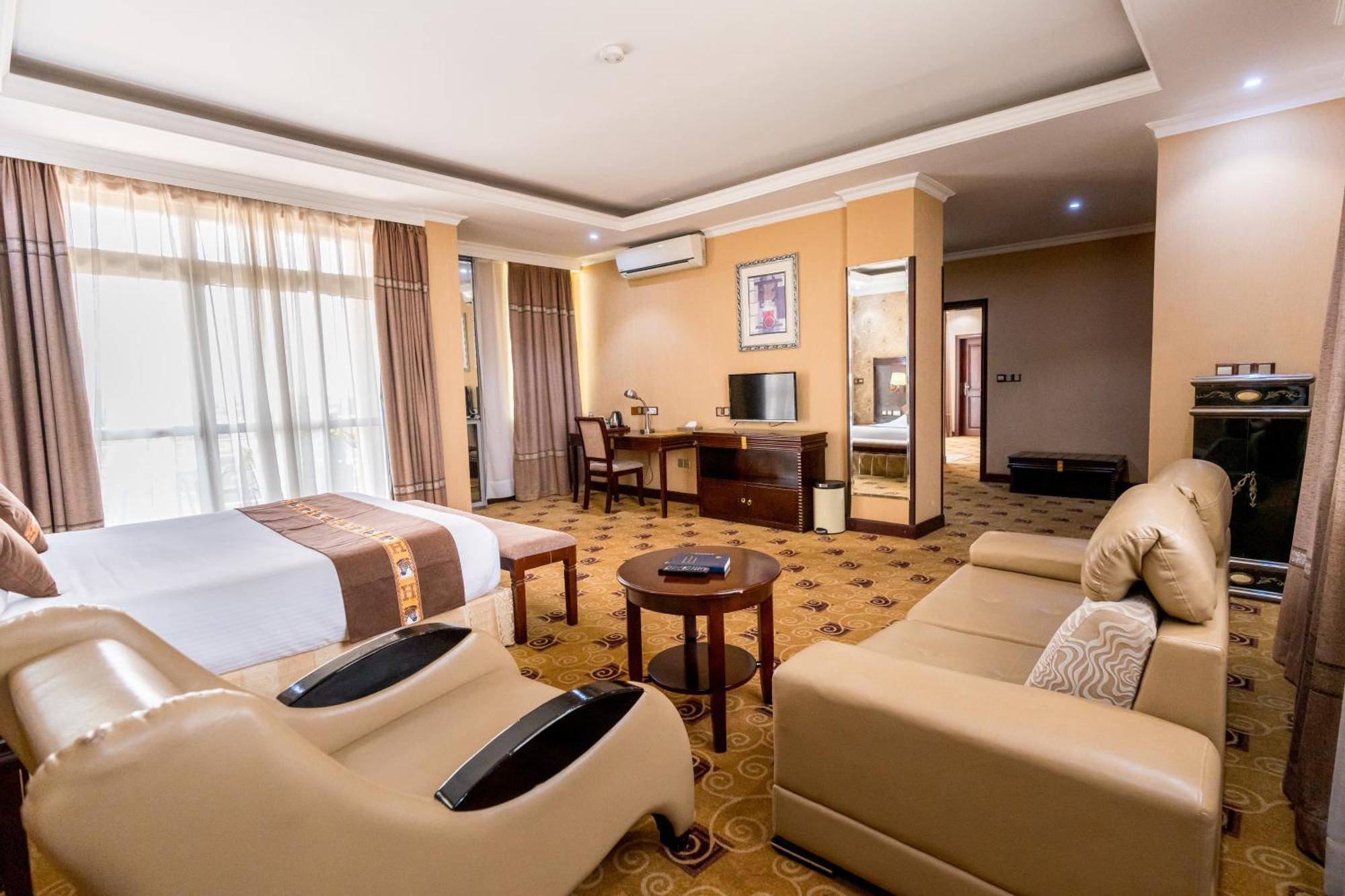 Lemigo Hotel Кігалі Екстер'єр фото