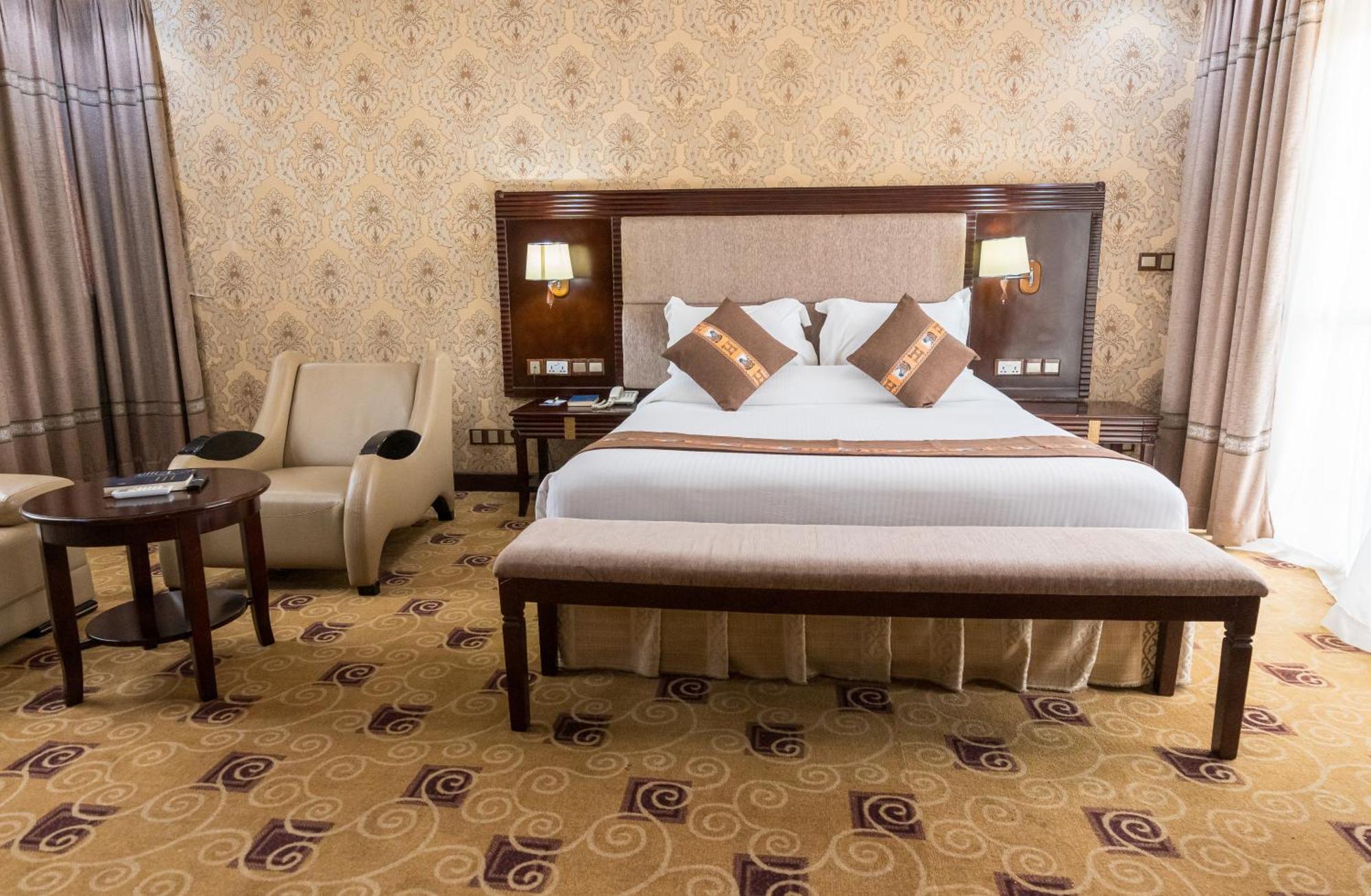 Lemigo Hotel Кігалі Екстер'єр фото
