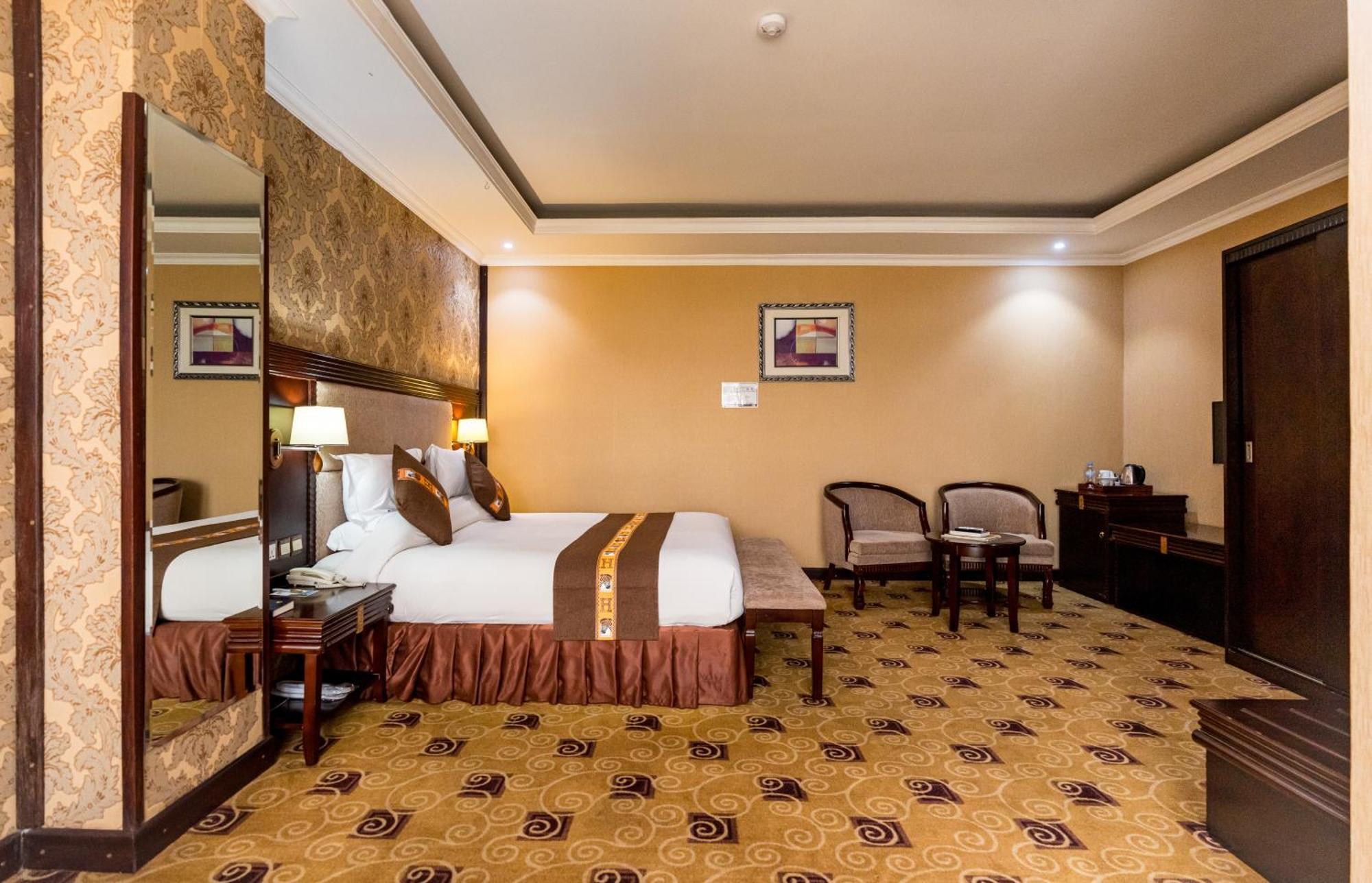 Lemigo Hotel Кігалі Екстер'єр фото