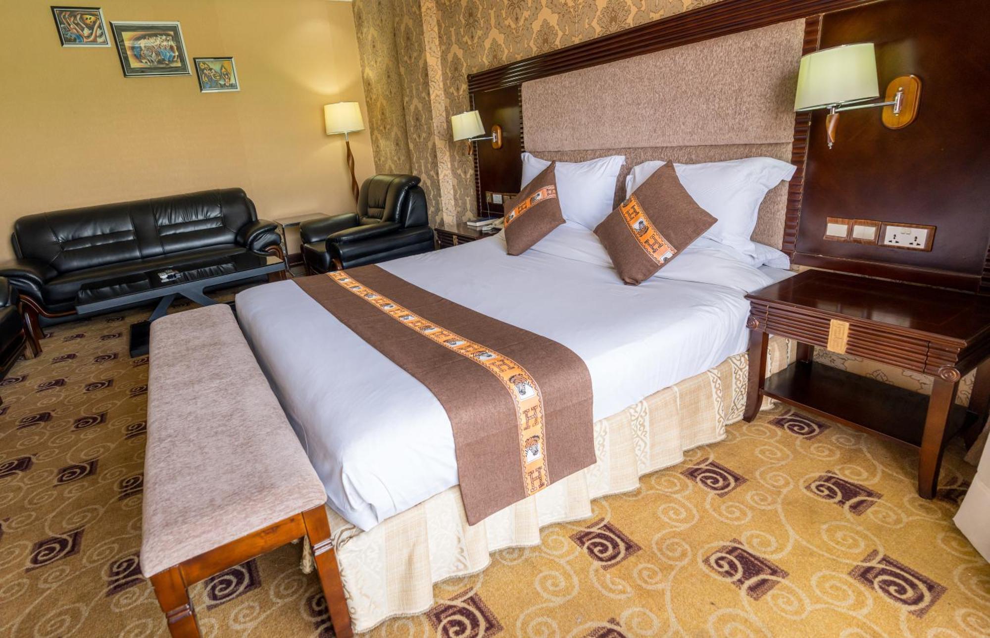 Lemigo Hotel Кігалі Екстер'єр фото