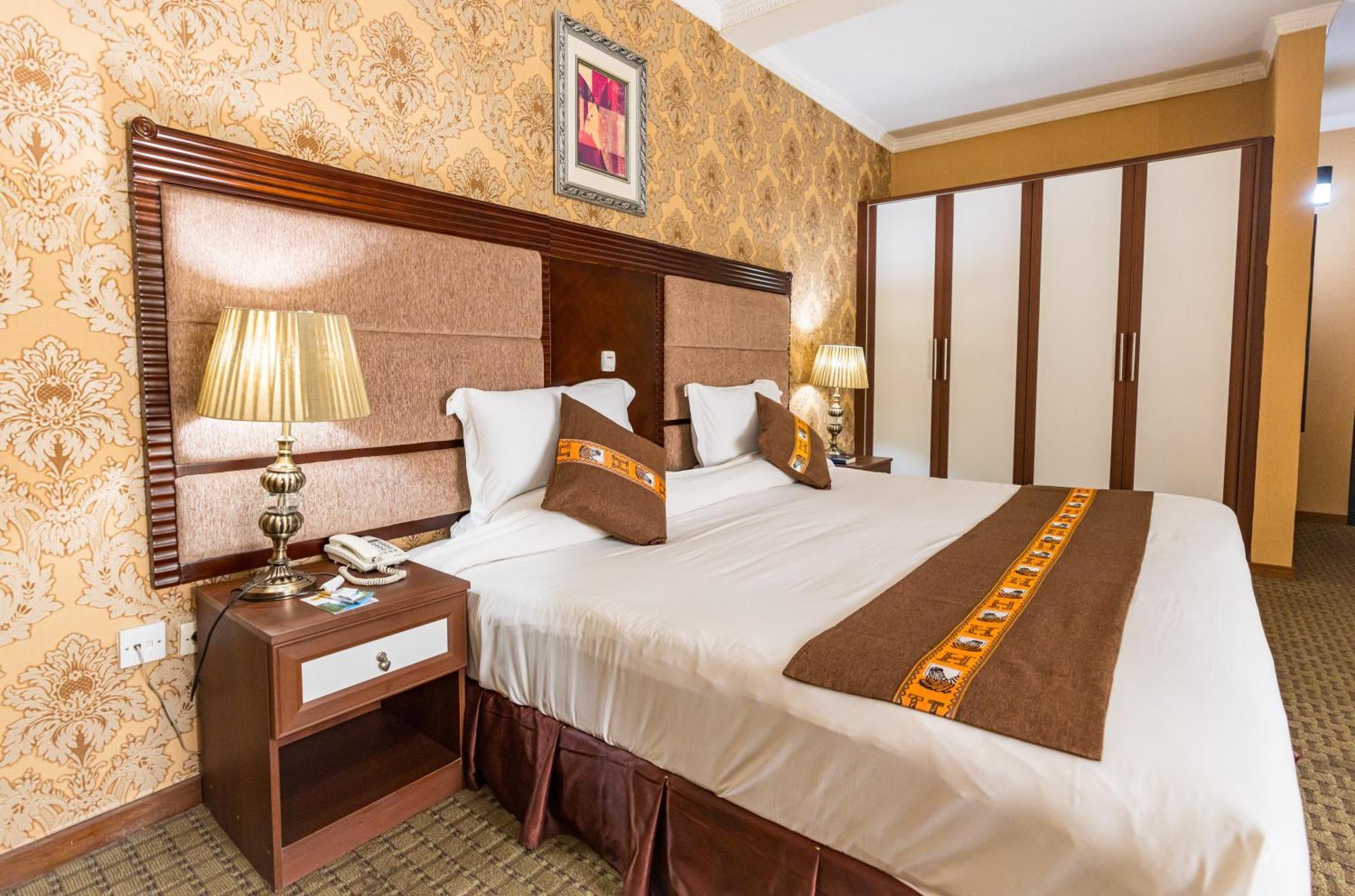 Lemigo Hotel Кігалі Екстер'єр фото