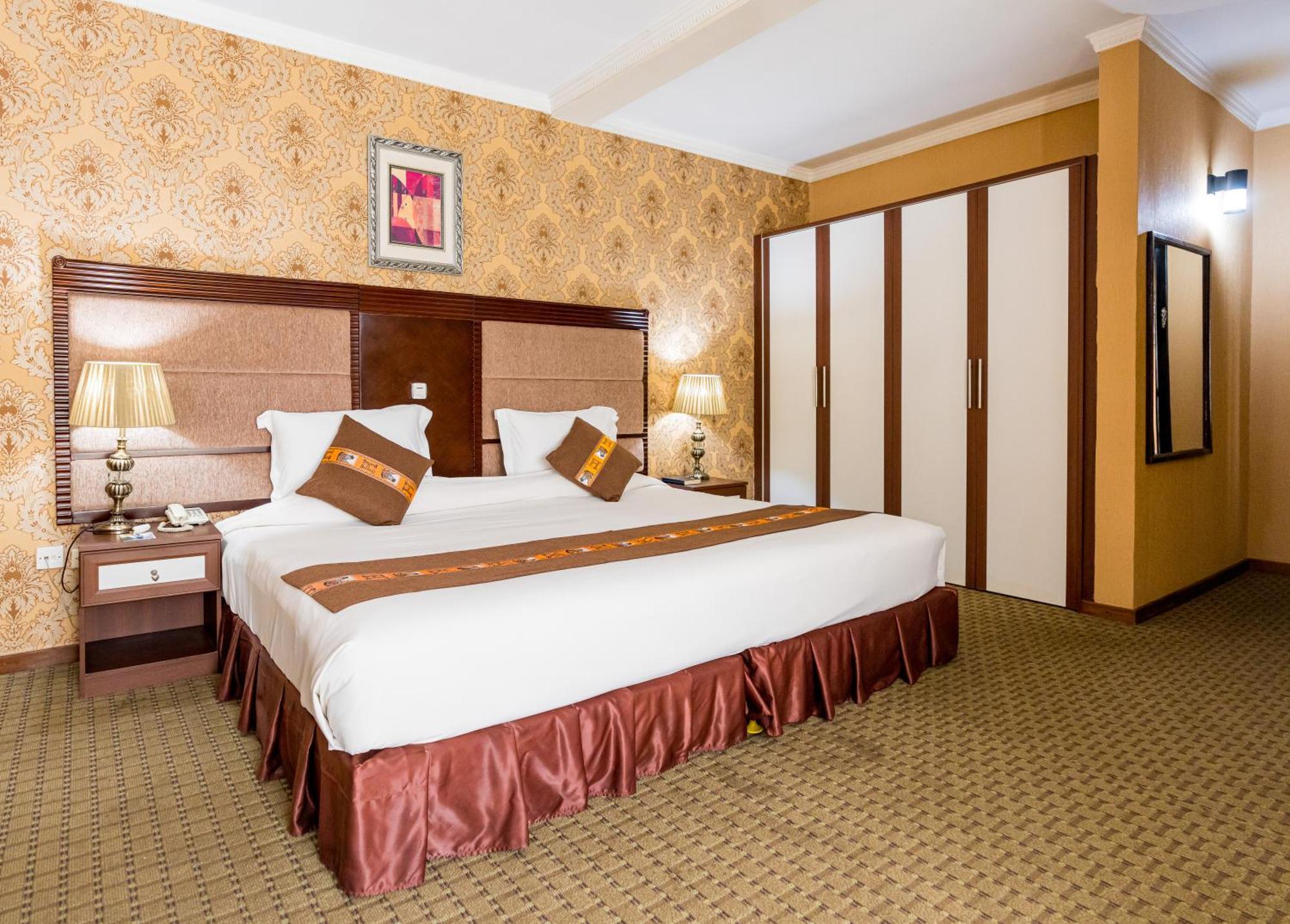 Lemigo Hotel Кігалі Екстер'єр фото